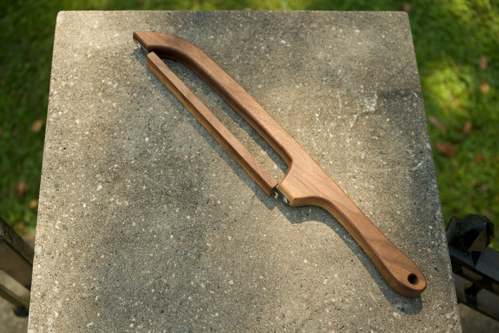 Bow Knife w/Magnetic Blade Guard image 1