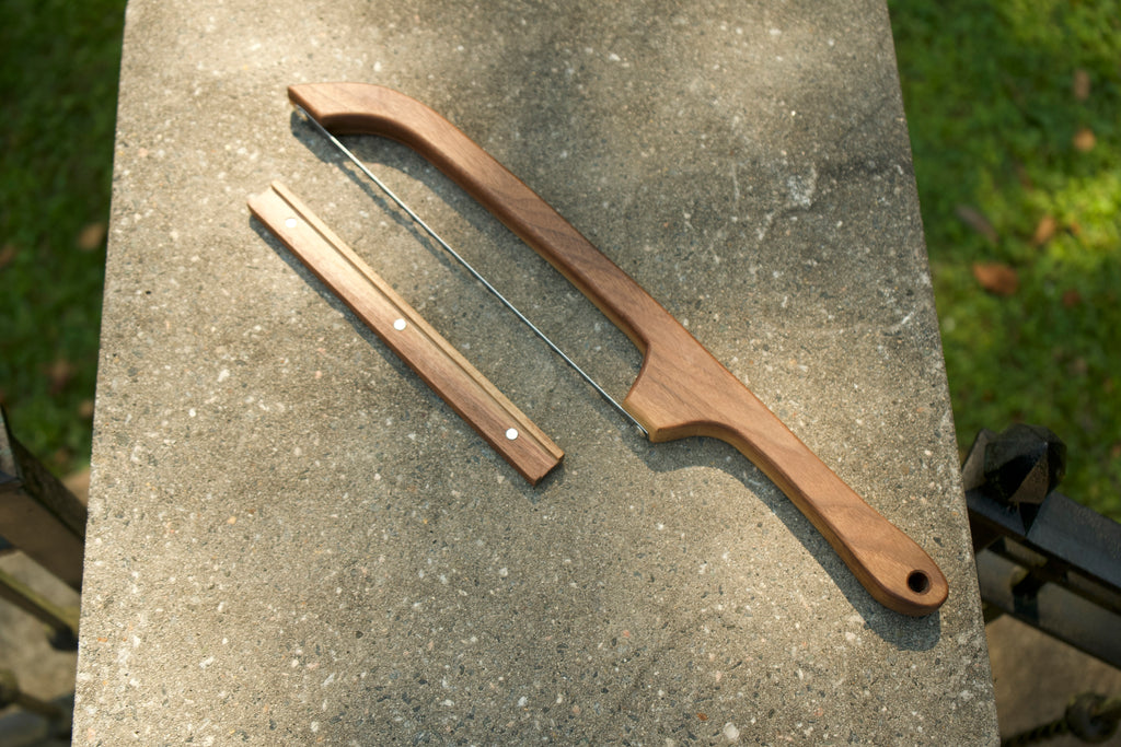 Bow Knife w/Magnetic Blade Guard image 0