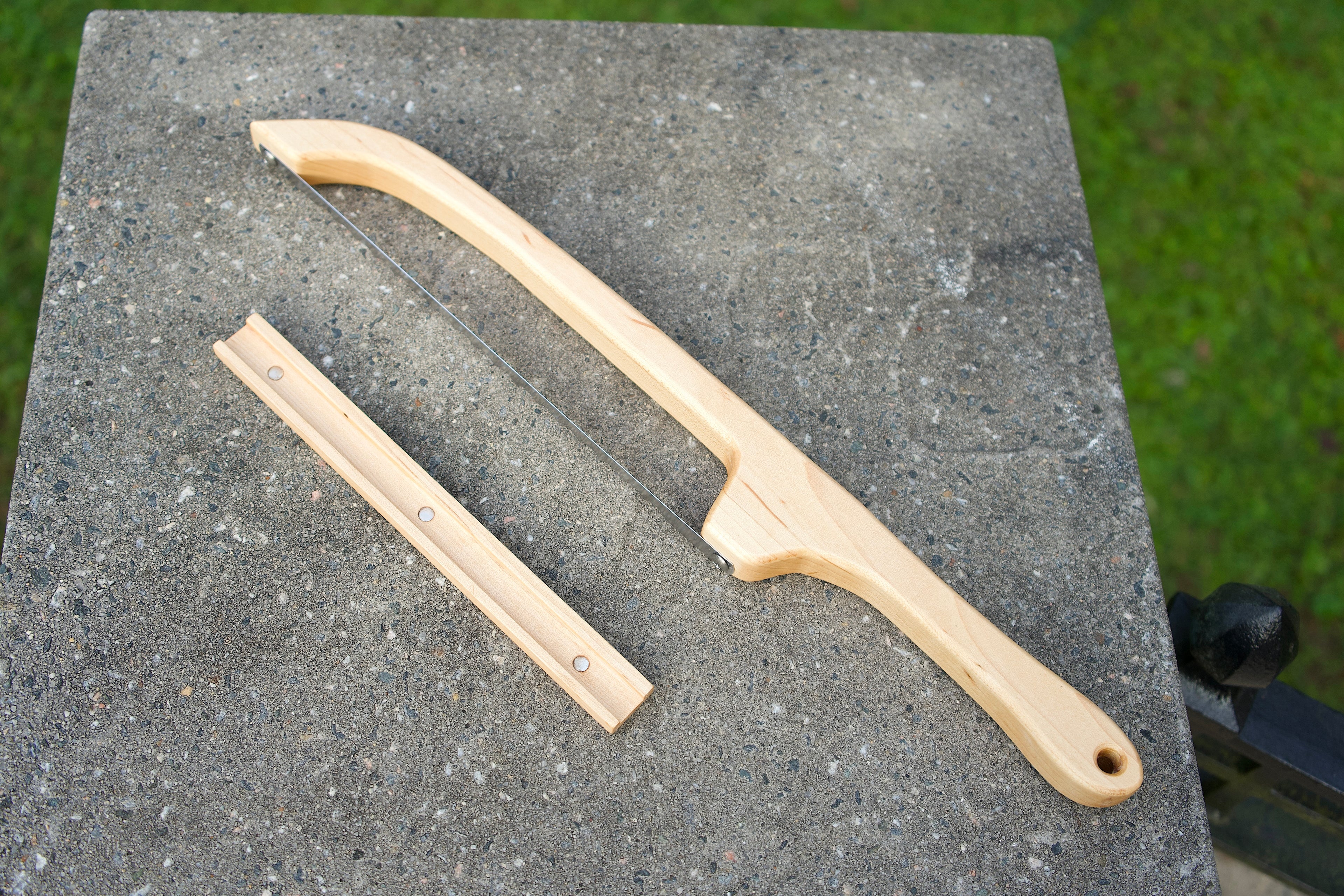 Bow Knife w/Magnetic Blade Guard image 6